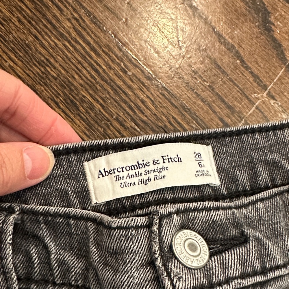 Abercrombie & Fitch Black- Dark Gray Denim Jeans Size 28 - Picture 2 of 6